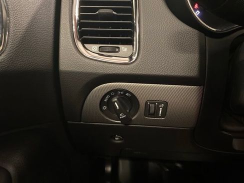 Used 2018 Dodge Durango GT w/ Technology Group AWD/4WD image 17