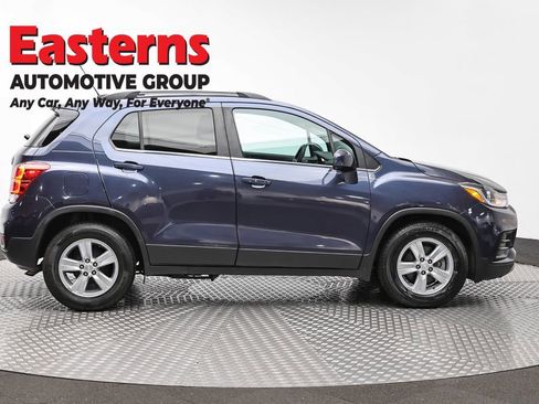 Used 2019 Chevrolet Trax LT FWD image 4