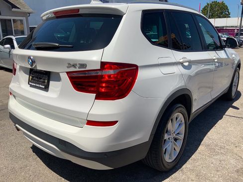 Used 2017 BMW X3 sDrive28i RWD image 3
