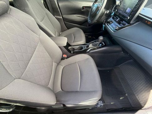 Certified 2022 Toyota Corolla LE image 35
