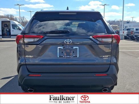 Certified 2023 Toyota RAV4 XLE w/ Convenience Package image 5