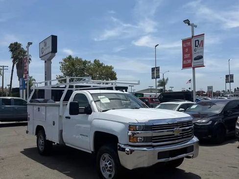 Used 2017 Chevrolet Silverado 2500 W/T RWD image 3