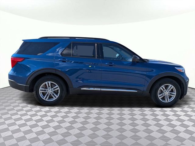 Used 2023 Ford Explorer XLT RWD image 3
