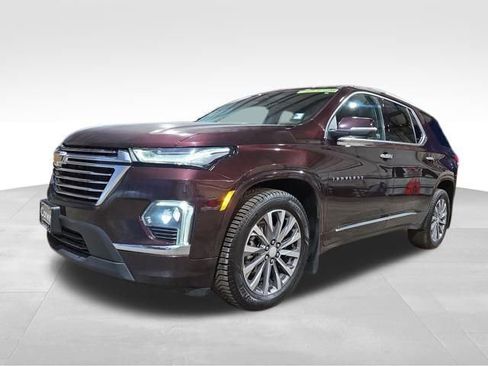 Used 2023 Chevrolet Traverse Premier image 3