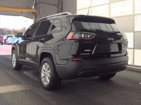 Used 2020 Jeep Cherokee Latitude AWD/4WD image 6