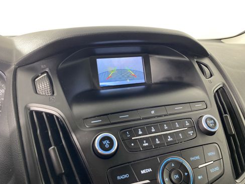 Used 2018 Ford Focus SE image 17