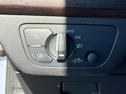 Used 2021 Audi Q5 Premium w/ Convenience Package image 34