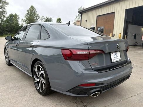 Used 2024 Volkswagen Jetta GLI Autobahn FWD image 5