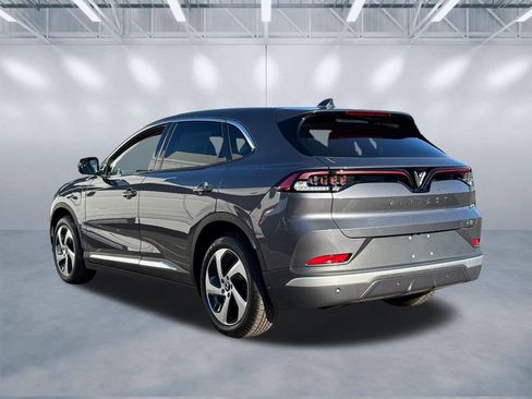 New 2025 VinFast VF 8 Eco image 4