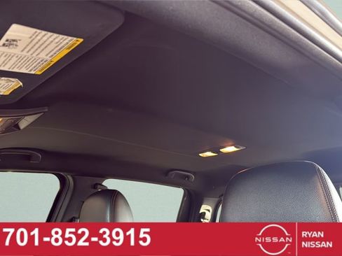 Certified 2019 Nissan Titan SL w/ Midnight Edition image 32