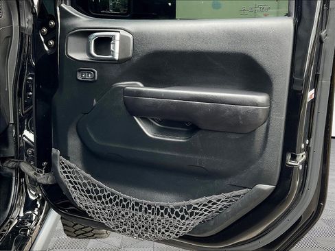 Used 2021 Jeep Gladiator Sport AWD/4WD image 27