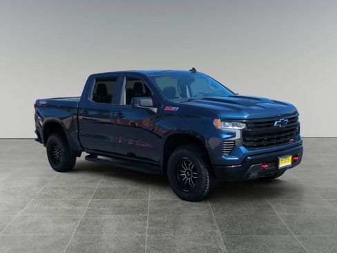 Used 2022 Chevrolet Silverado 1500 LT Trail Boss w/ LPO, Dark Essentials Package image 7