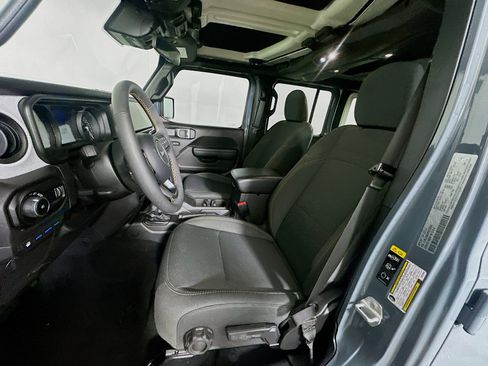 Used 2024 Jeep Wrangler Sport S w/ Convenience Group image 13