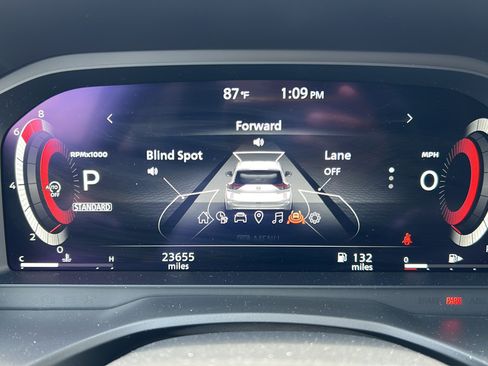 Used 2025 Nissan Rogue Platinum FWD image 26