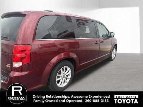 Used 2019 Dodge Grand Caravan SXT FWD image 4