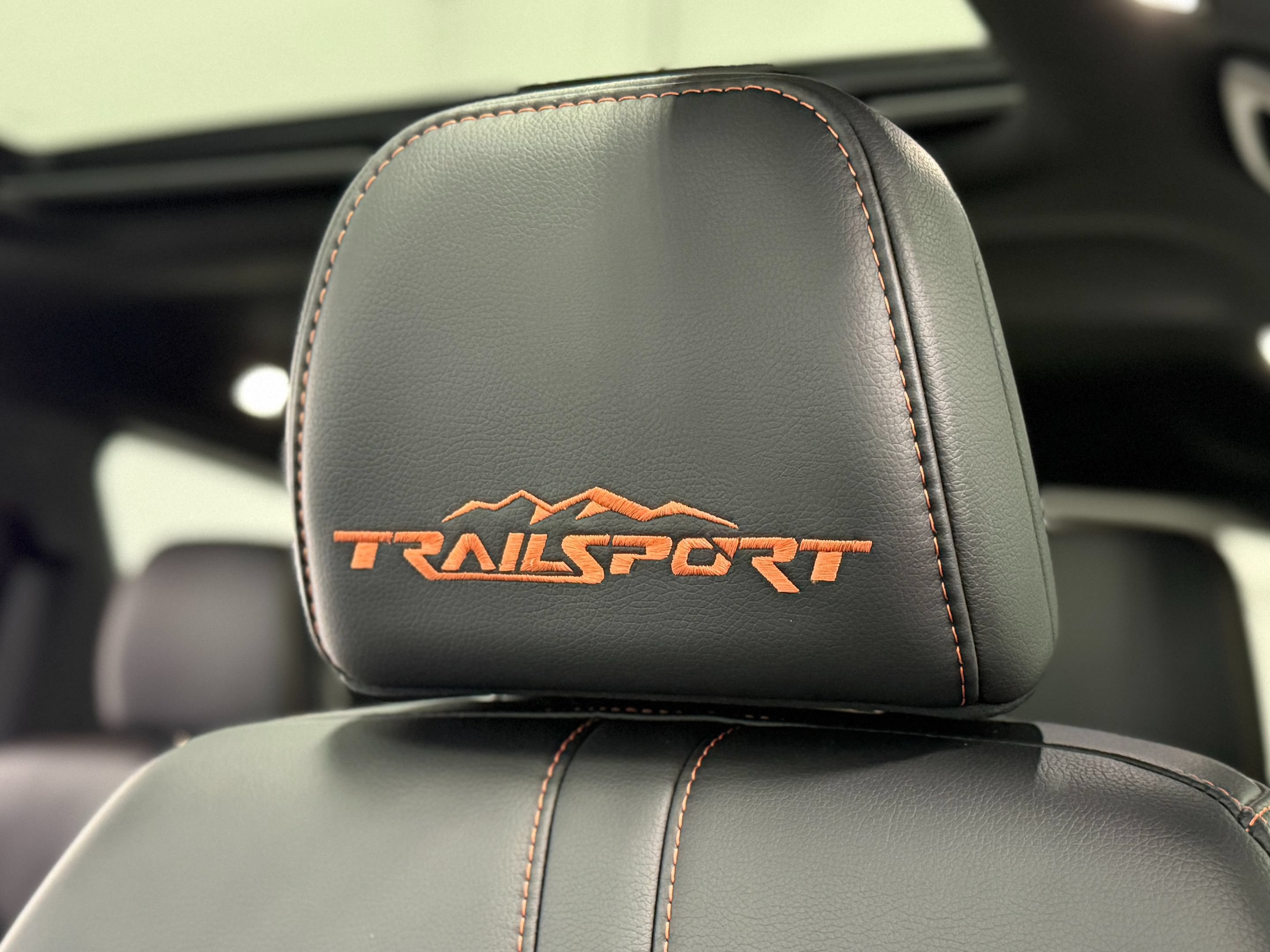Used 2024 Honda Pilot TrailSport image 13