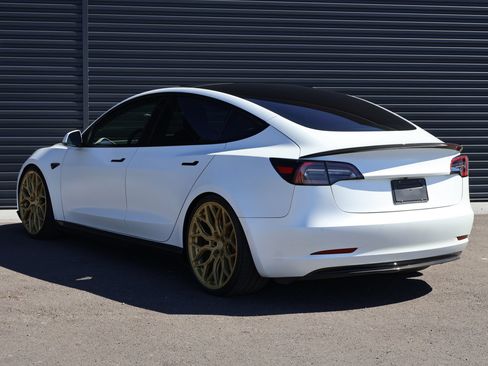 Used 2021 Tesla Model 3 Performance AWD/4WD image 3