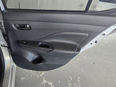 Used 2023 Nissan Versa S image 9