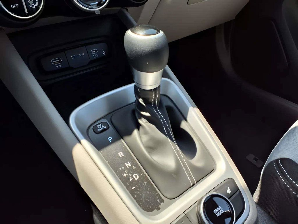 New 2026 Hyundai Venue SEL FWD image 11