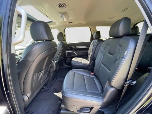 Certified 2023 Kia Telluride S w/ S Sunroof Package AWD/4WD image 21