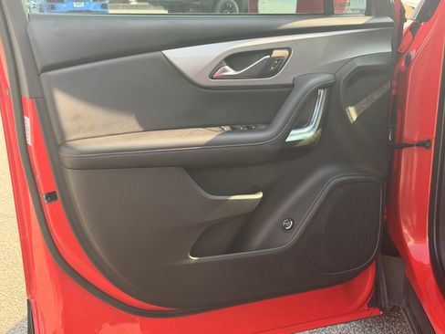 Used 2020 Chevrolet Blazer LT FWD image 16