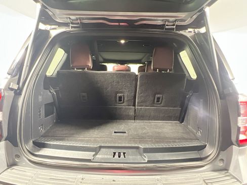 Used 2024 Ford Expedition Limited image 34