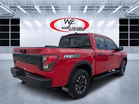 Used 2023 Nissan Titan PRO-4X w/ Pro-4x Convenience Package AWD/4WD image 3