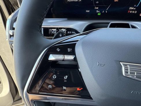 New 2026 Cadillac Vistiq Sport image 30