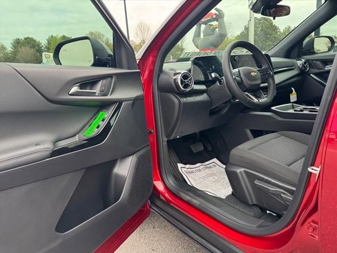 New 2026 Chevrolet Equinox LT image 10