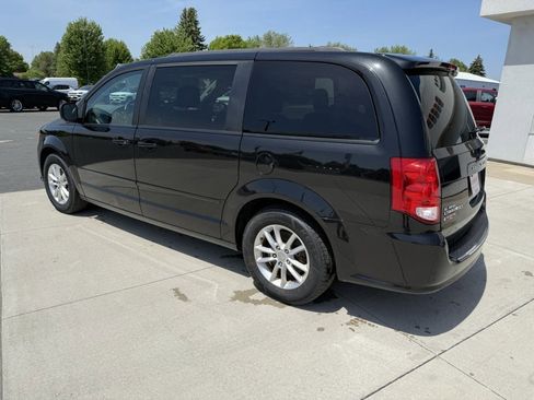 Used 2016 Dodge Grand Caravan SXT FWD image 5