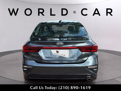 Used 2021 Kia Forte LXS FWD image 7