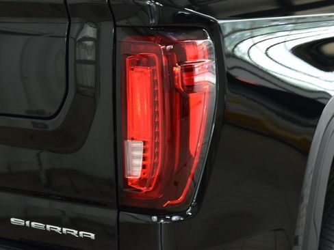 Used 2024 GMC Sierra 1500 Denali AWD/4WD image 22