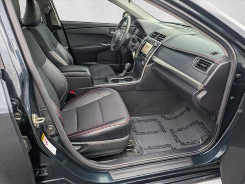 Used 2016 Toyota Camry SE FWD image 19