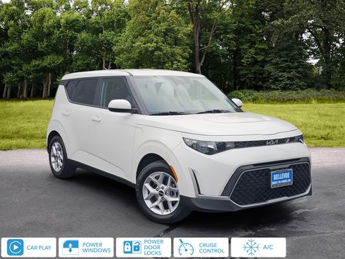 Used 2023 Kia Soul LX w/ LX Technology Package FWD image 1