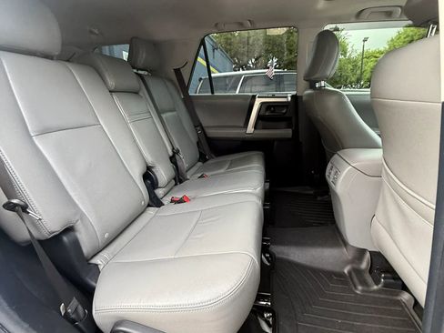 Used 2013 Toyota 4Runner SR5 w/ Convenience Pkg image 19