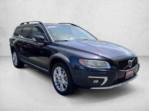 Used 2016 Volvo XC70 T5 Premier w/ Proximity Package AWD/4WD image 3