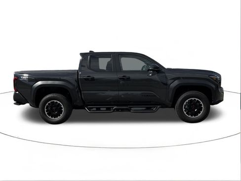Used 2026 Toyota Tacoma TRD Off-Road w/ TRD Off Road Upgrade Package AWD/4WD image 2
