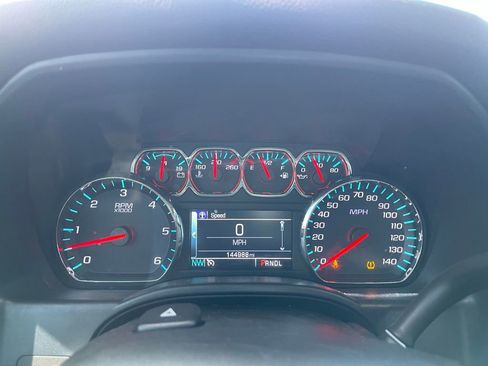 Used 2019 Chevrolet Silverado 1500 LT w/ All Star Edition AWD/4WD image 6