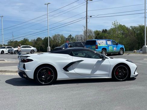 Used 2024 Chevrolet Corvette Stingray Premium Conv RWD image 8