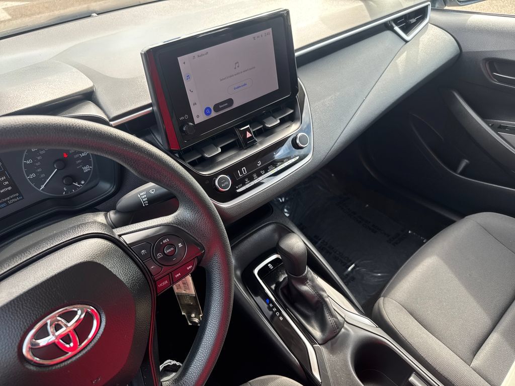 Used 2024 Toyota Corolla LE FWD image 21