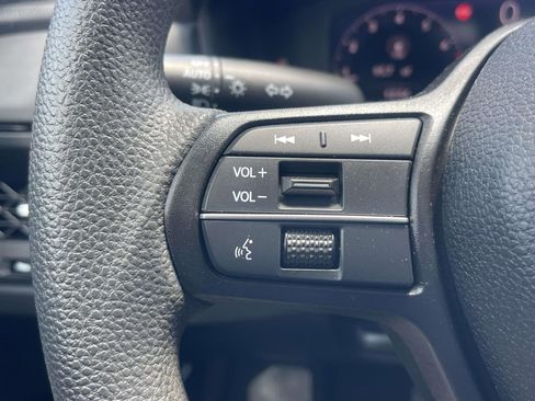 Used 2023 Honda Accord EX image 17