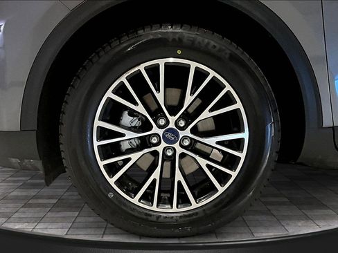 Used 2022 Ford Escape SEL image 32