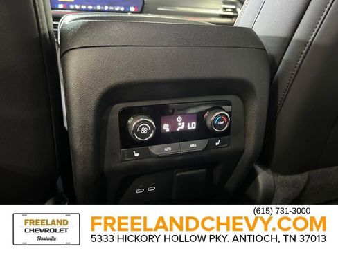 Used 2024 Chevrolet Traverse RS image 29