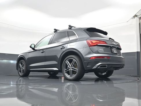 Used 2021 Audi Q5 e Premium Plus w/ Premium Plus Package AWD/4WD image 21