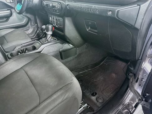 Used 2020 Jeep Wrangler Unlimited Sport AWD/4WD image 33
