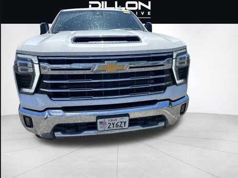 Used 2024 Chevrolet Silverado 2500 LTZ AWD/4WD image 11