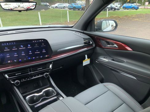 New 2026 Chevrolet Traverse Z71 w/ Driver Confidence Package AWD/4WD image 16