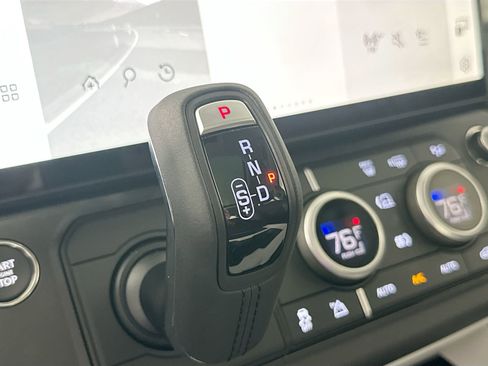 New 2026 Land Rover Defender 110 S image 18