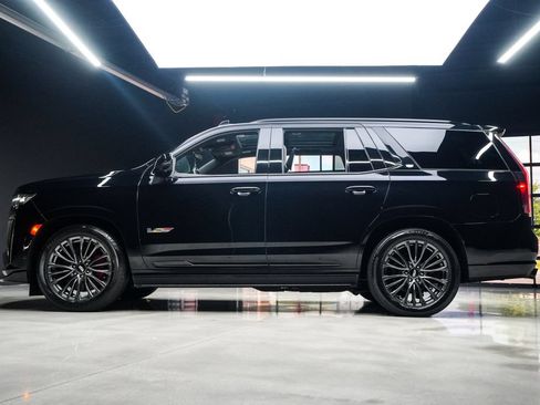 Used 2023 Cadillac Escalade V AWD/4WD image 23
