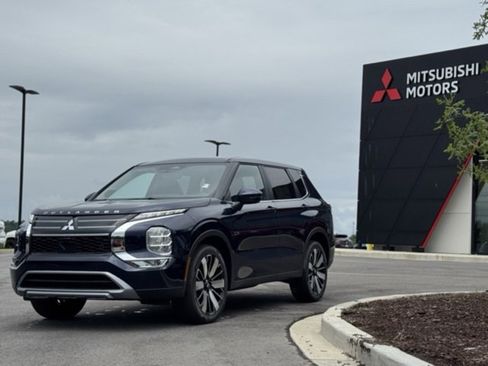 New 2025 Mitsubishi Outlander SEL image 7